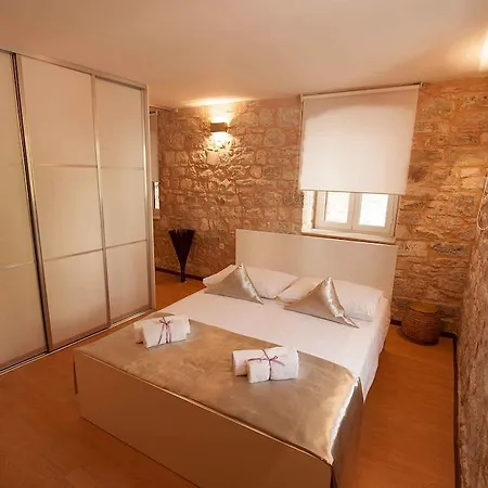 Andrea Apartment *