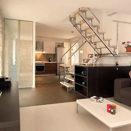 아파트먼트 안드레아 *